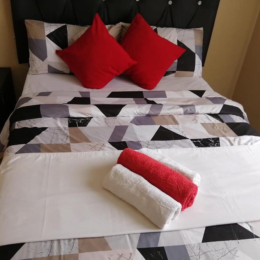 Royal Lodge Witbank Esterno foto